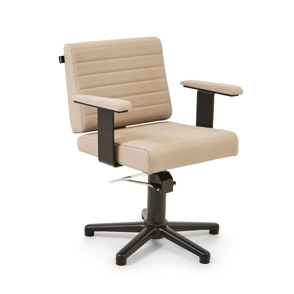 REM Fame Styling Chair